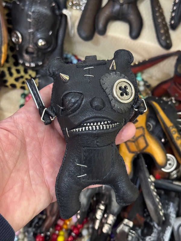 Подвес на сумку Кот из кожи — фото 1