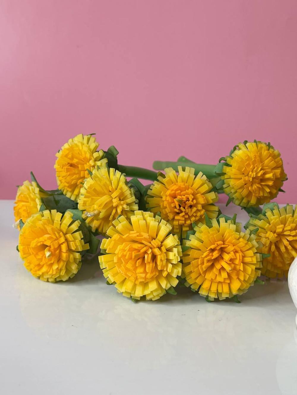 Свеча Одуванчик из пчелиного воска, 1 шт.